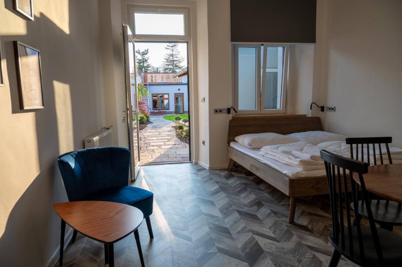 Art Hostel & Apartments Dvůr Králové nad Labem Bagian luar foto